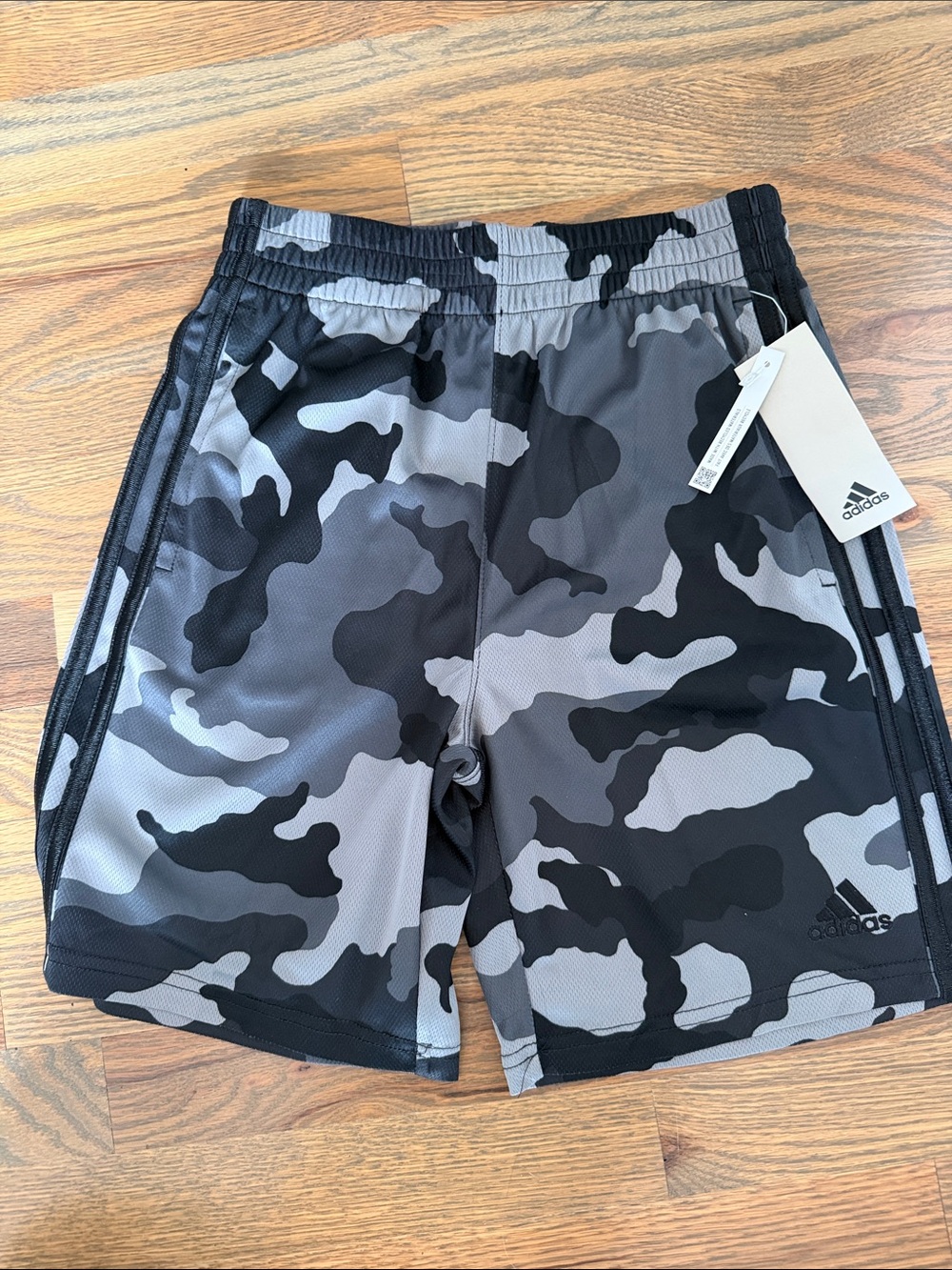NWT Adidas Boys Black & Gray Camo Athletic Shorts Boys Medium 10/12